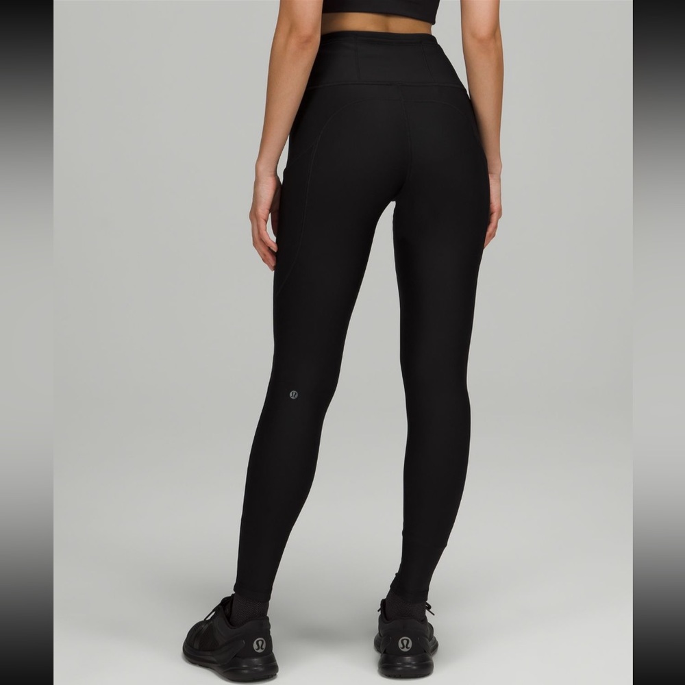 Lululemon Fast and Free High-Rise Fleece Tight 28” in Size 4